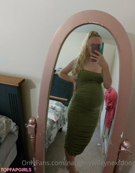 Naughtywifeynextdoor nude leaked OnlyFans photo #58
