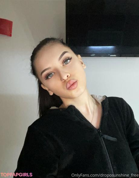 Droposunshine_free nude leaked OnlyFans pic