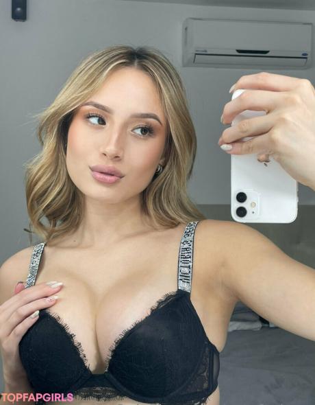 Estefyshum nude leaked OnlyFans photo #60