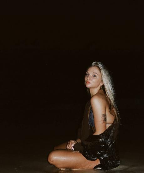 Julia nude leaked OnlyFans photo #12