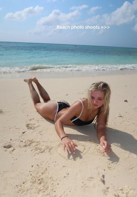Julia nude leaked OnlyFans photo #33