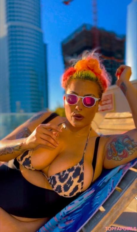 Zombiunicorn nude leaked OnlyFans photo #16