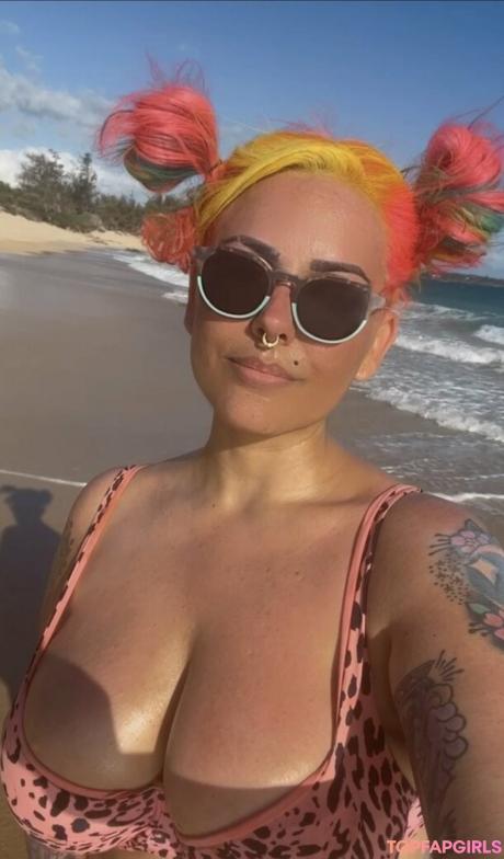 Zombiunicorn nude leaked OnlyFans photo #8