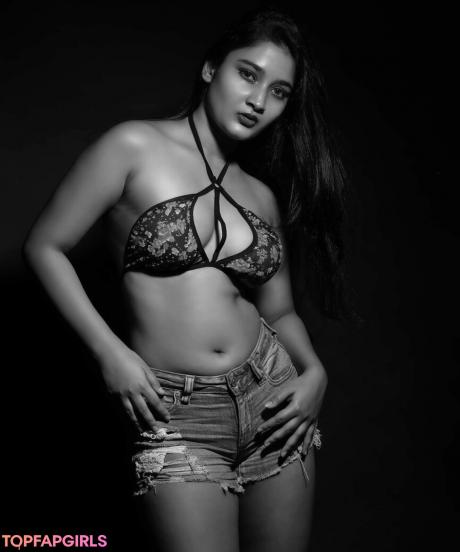 Tanyasinha nude leaked OnlyFans photo #3