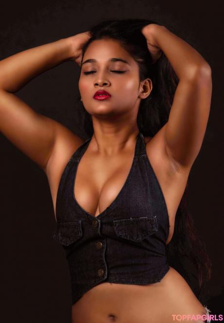 Tanyasinha nude leaked OnlyFans photo #9