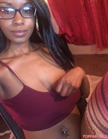 Jezabelvisser nude leaked OnlyFans photo #84