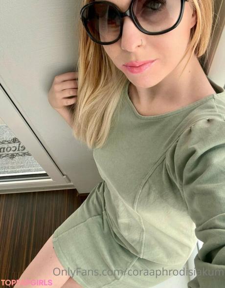 Coraaphrodisiakum nude leaked OnlyFans photo #46