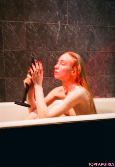 Polina nude leaked OnlyFans photo #7