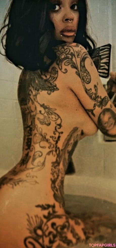 Amanda nude leaked OnlyFans photo #4