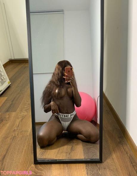 Sarah-brown nude leaked OnlyFans photo #5