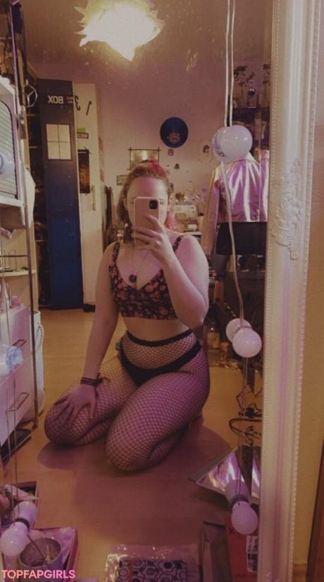 Robinginger nude leaked OnlyFans photo #3