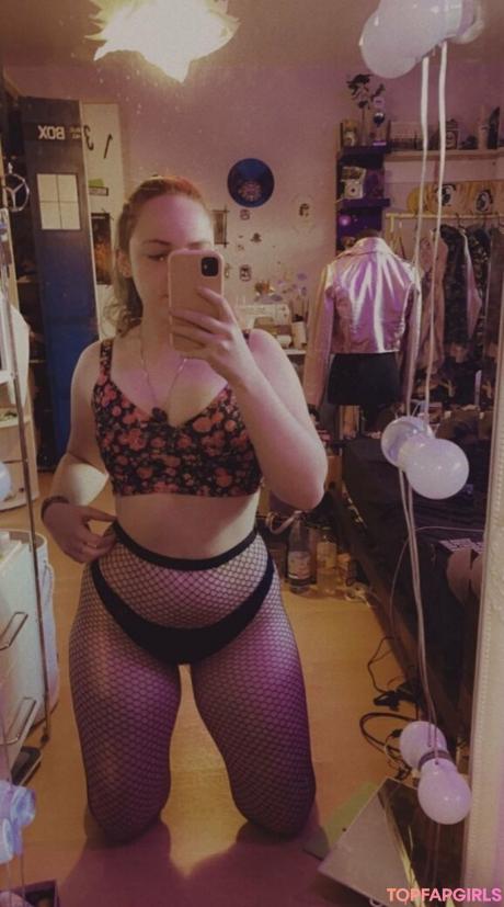 Robinginger nude leaked OnlyFans photo #5