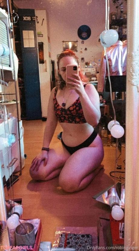 Robinginger nude leaked OnlyFans photo #6