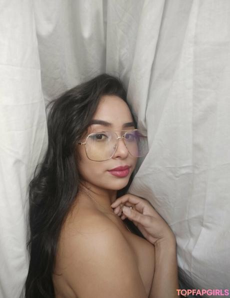 Yiyisweetcousin nude leaked OnlyFans photo #18