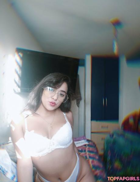 Yiyisweetcousin nude leaked OnlyFans photo #31