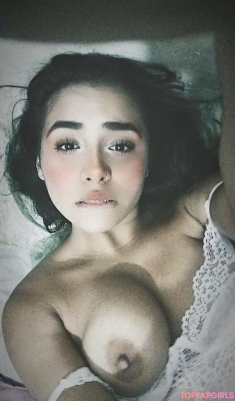 Yiyisweetcousin nude leaked OnlyFans photo #51