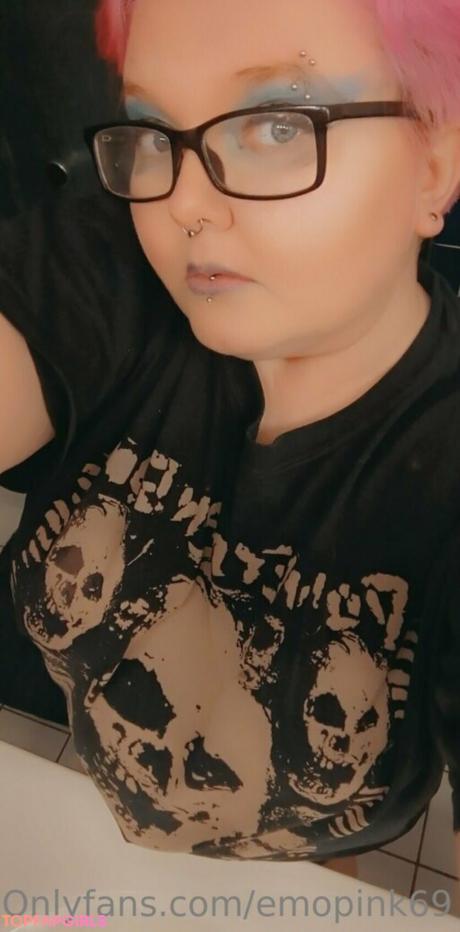 Emopink69 nude leaked OnlyFans photo #29