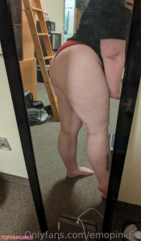 Emopink69 nude leaked OnlyFans photo #32