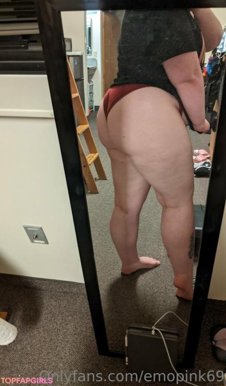 Emopink69 nude leaked OnlyFans photo #33