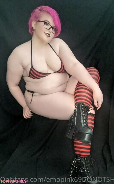 Emopink69 nude leaked OnlyFans photo #4
