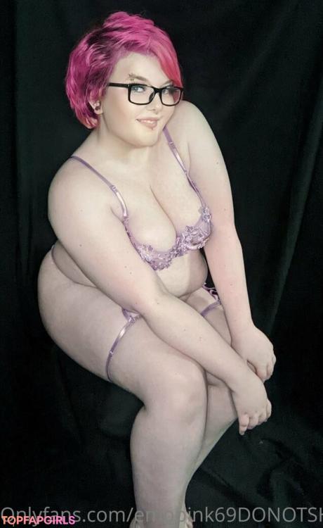 Emopink69 nude leaked OnlyFans photo #7