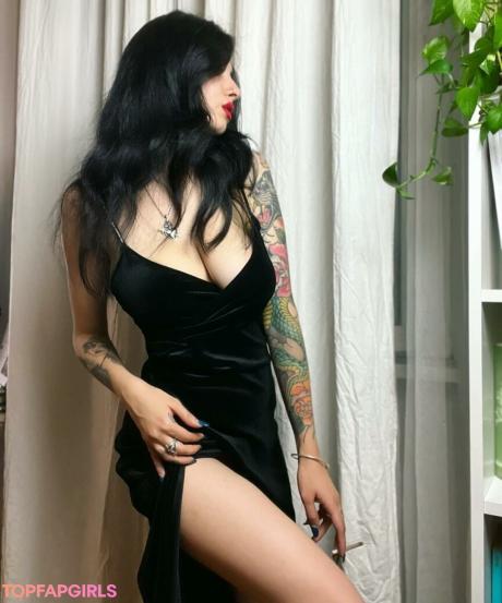 Inkedsmokinggirl nude leaked OnlyFans photo #5
