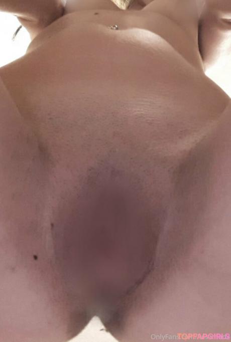 Luisamadx nude leaked OnlyFans photo #10