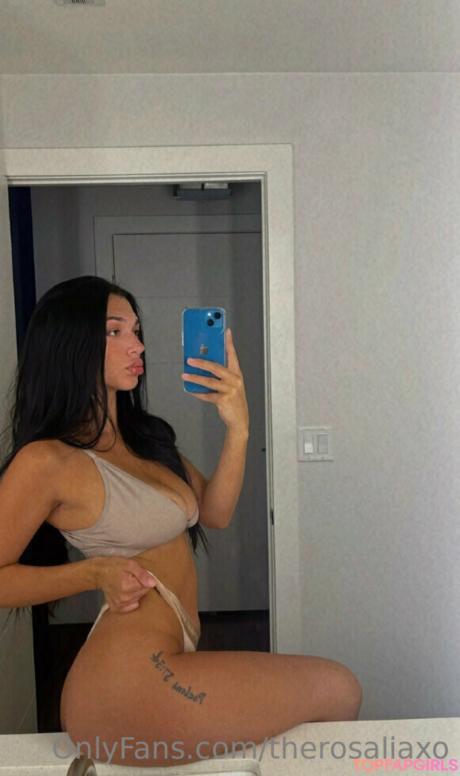 Therosaliaxo nude leaked OnlyFans photo #135