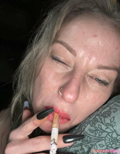 Smokingqueenalina nude leaked OnlyFans photo #48