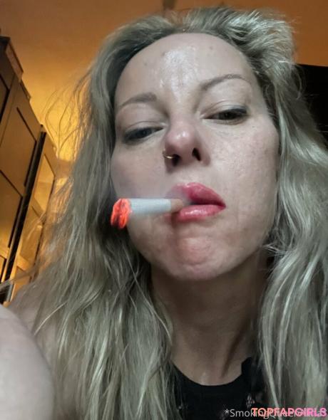 Smokingqueenalina nude leaked OnlyFans photo #49