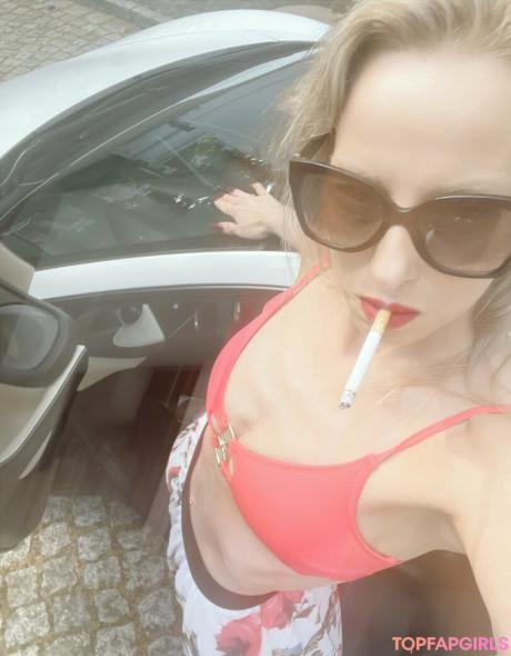 Smokingqueenalina nude leaked OnlyFans photo #61