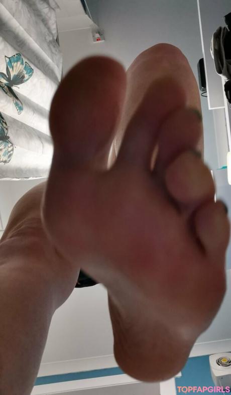 Kaybeesfeets nude leaked OnlyFans photo #41