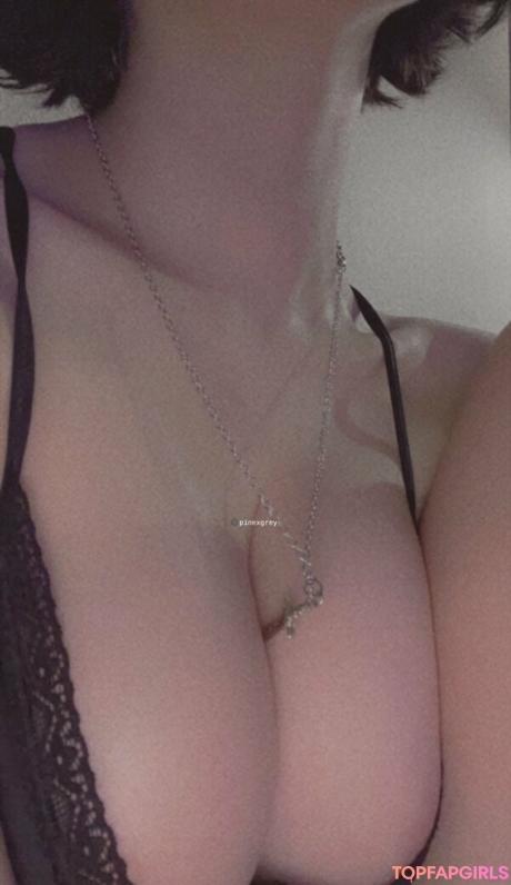 Pinexgrey nude leaked OnlyFans photo #6