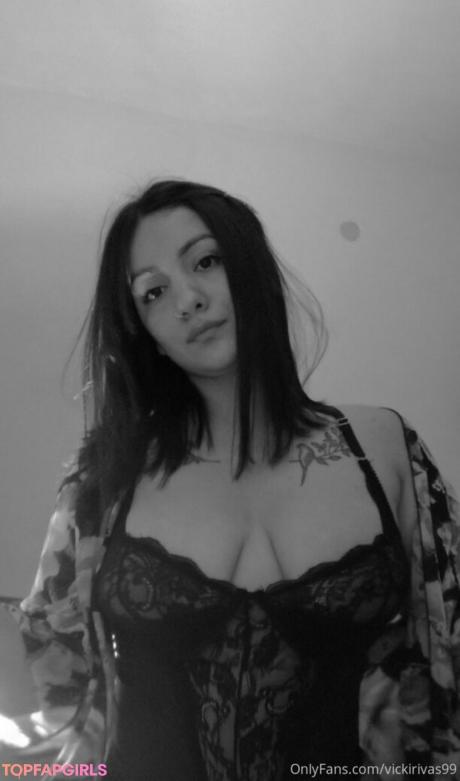 Vickirivas99 nude leaked OnlyFans photo #35