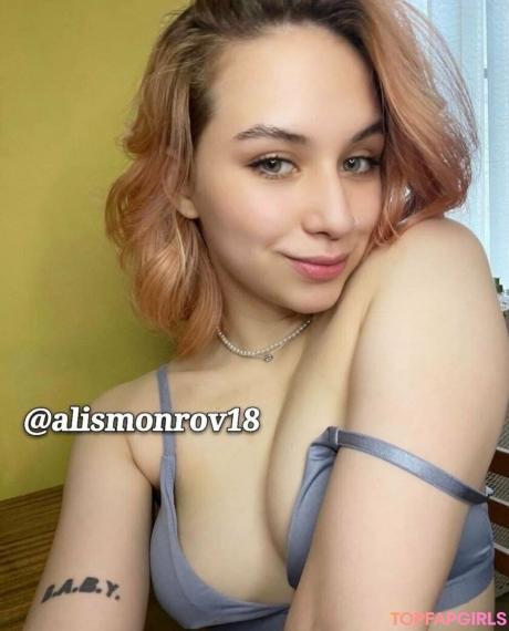 Giuliibabyy nude leaked OnlyFans photo #51