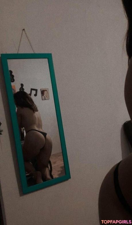 Giuliibabyy nude leaked OnlyFans photo #7