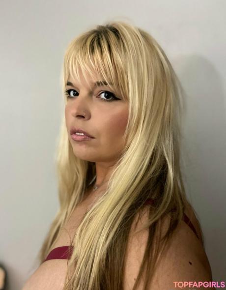 Roxirenay nude leaked OnlyFans photo #44