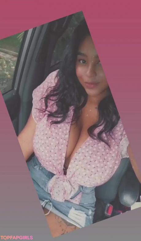 Dayanis nude leaked OnlyFans photo #19