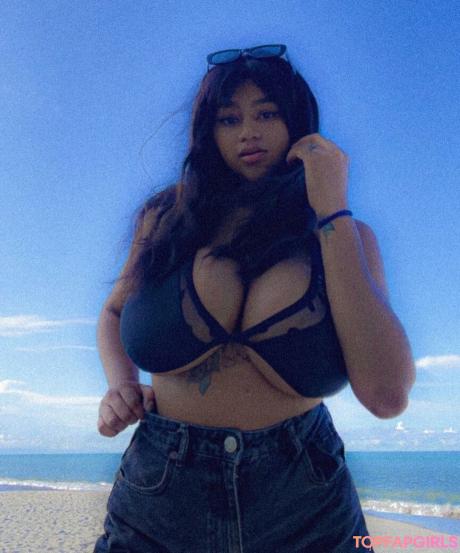 Dayanis nude leaked OnlyFans photo #27