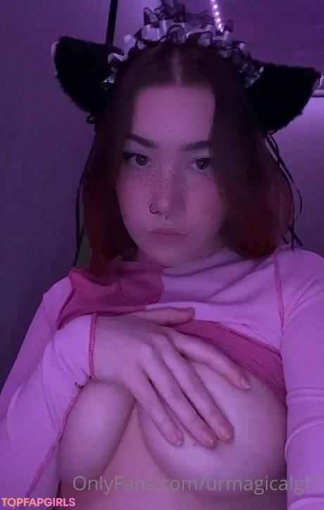 Urmagicalgf2 nude leaked OnlyFans photo #5