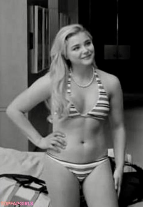 Chloe nude leaked OnlyFans photo #12