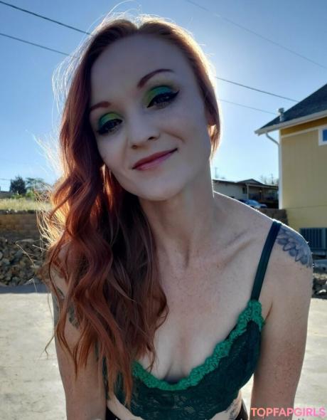 Scarlettredding nude leaked OnlyFans photo #2