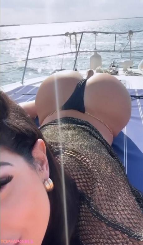 Claudia nude leaked OnlyFans photo #10