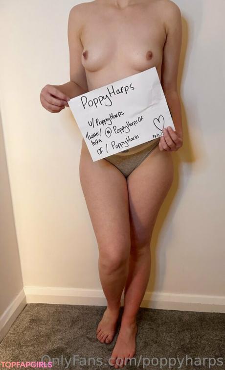 Poppyharps nude leaked OnlyFans photo #1