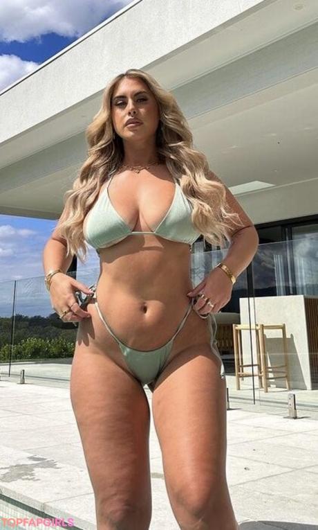 Areilla nude leaked OnlyFans photo #3