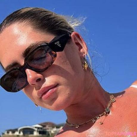 Areilla nude leaked OnlyFans photo #6