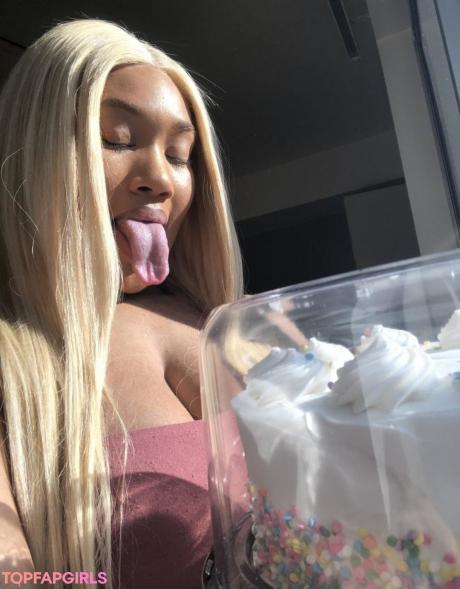 Yungmedusa7 nude leaked OnlyFans photo #6
