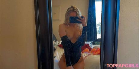 Emmaalovee nude leaked OnlyFans photo #7