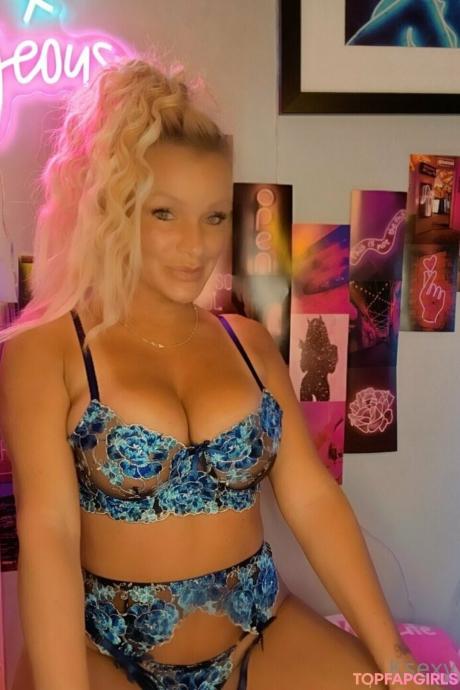 Kbaecutie1 nude leaked OnlyFans photo #59