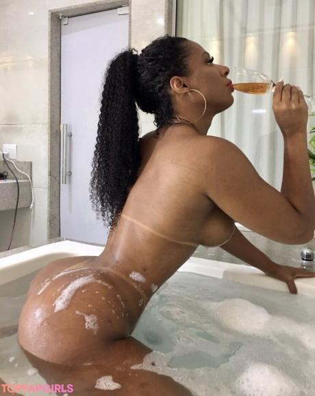 Vanessa nude leaked OnlyFans photo #16